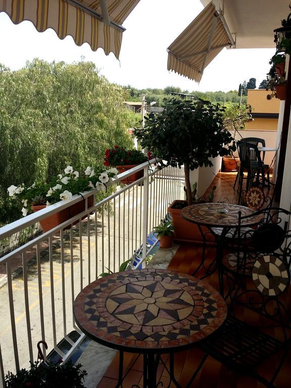 B&B Triskeles Giardini Naxos Eksteriør billede