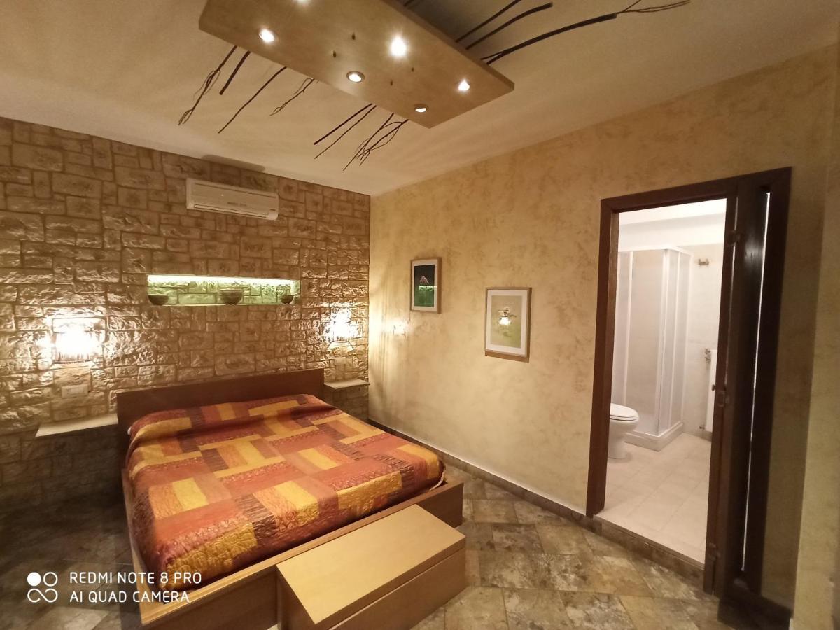 B&B Triskeles Giardini Naxos Eksteriør billede