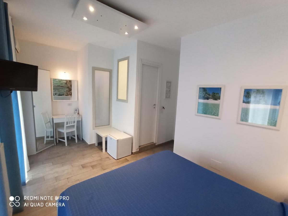 B&B Triskeles Giardini Naxos Eksteriør billede